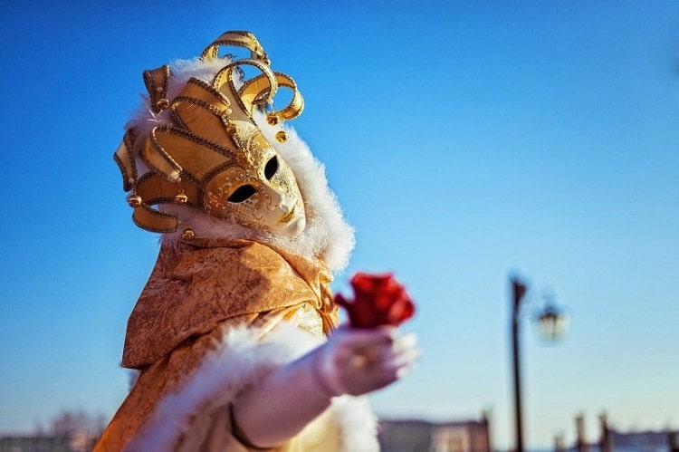 【カルネヴァーレ】カーニバルの本当の意味とイタリアでの祝い方-Carnevale-