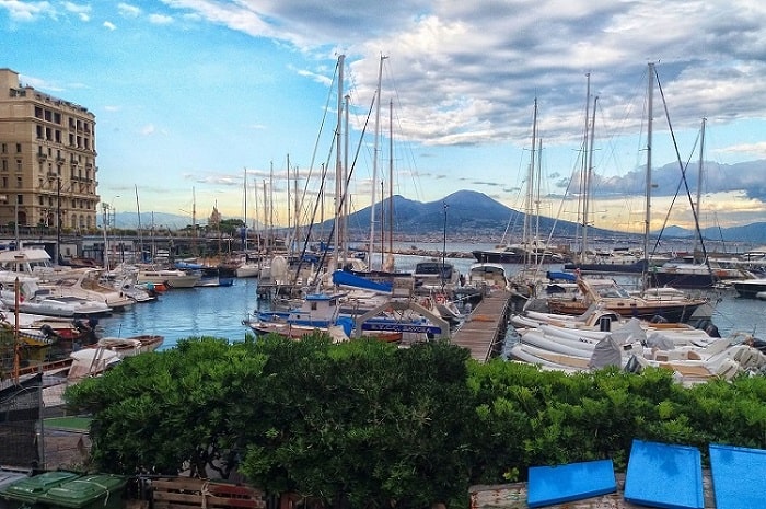 【サンタルチア地区】ナポリ湾に面した美しい港町 -Santa Lucia-