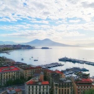 【オーソレミオ】世界で歌われるナポリのカンツォーネの意味と誕生秘話 -'O sole mio- | ナポリ観光・旅行に特化した情報サイト  napolissimi