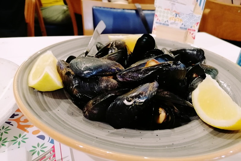 【Caprizza】開放的な空間が気持ちのいいヴォメロのレストラン