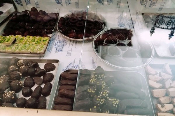 チョコ