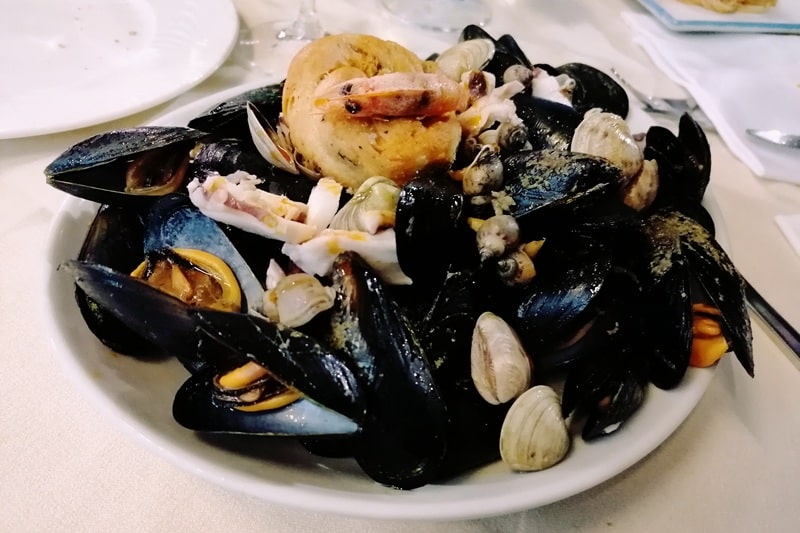 【Hosteria Mergellina】メルジェッリーナ港の魚介専門レストラン