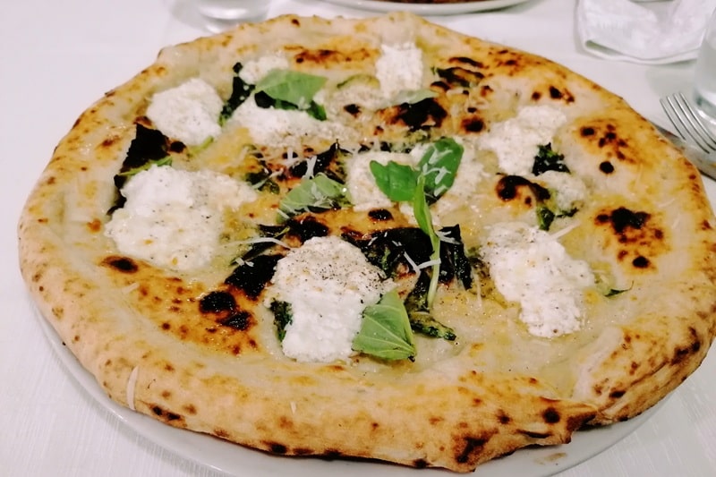 【Pizzeria Porta Alba】ナポリで最も古いピッツァ発祥のお店