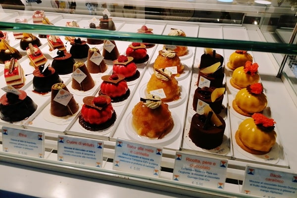 ショーケース