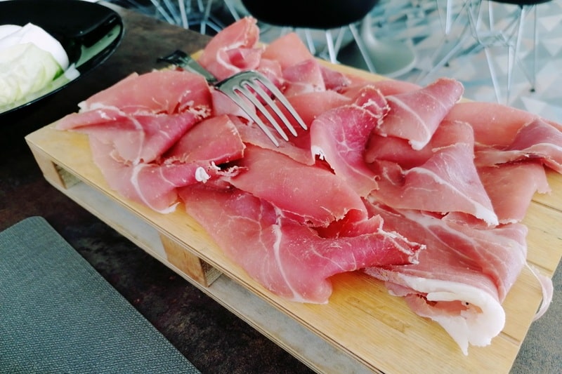 【Osteria dei Sarrasti】サルノにある小綺麗なレストラン