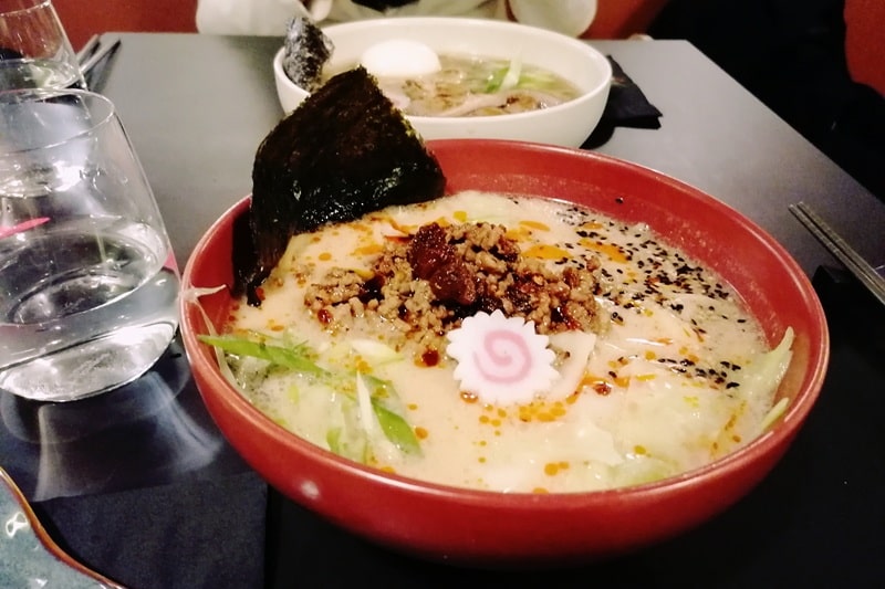【Staj】ナポリで初!?の本格的ラーメン屋さん