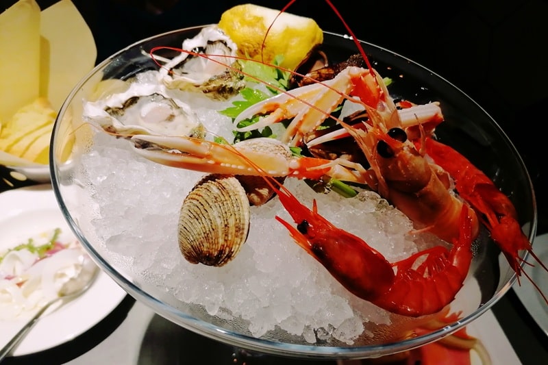 【Osteria Tre Torri】アルタムーラの洗練されたレストランで新鮮な魚介を食べる